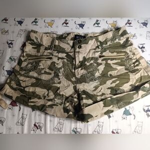 Camo Green Women's Shorts
